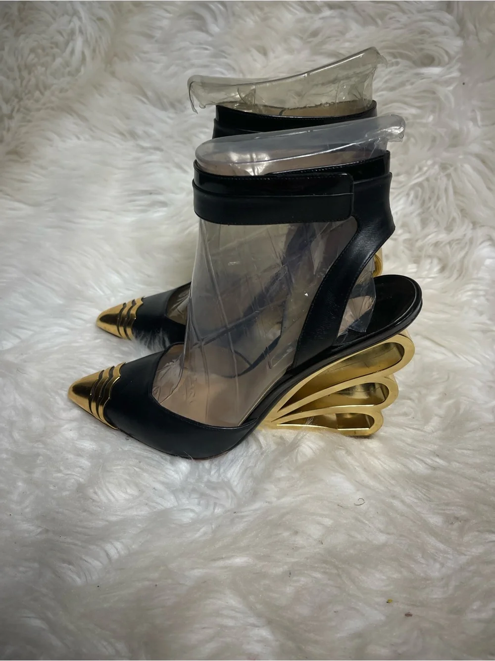 Nicholas Kirwood leather Black Ankle-Strap Heels Gold tSculpted Heel EU SZ 37.5